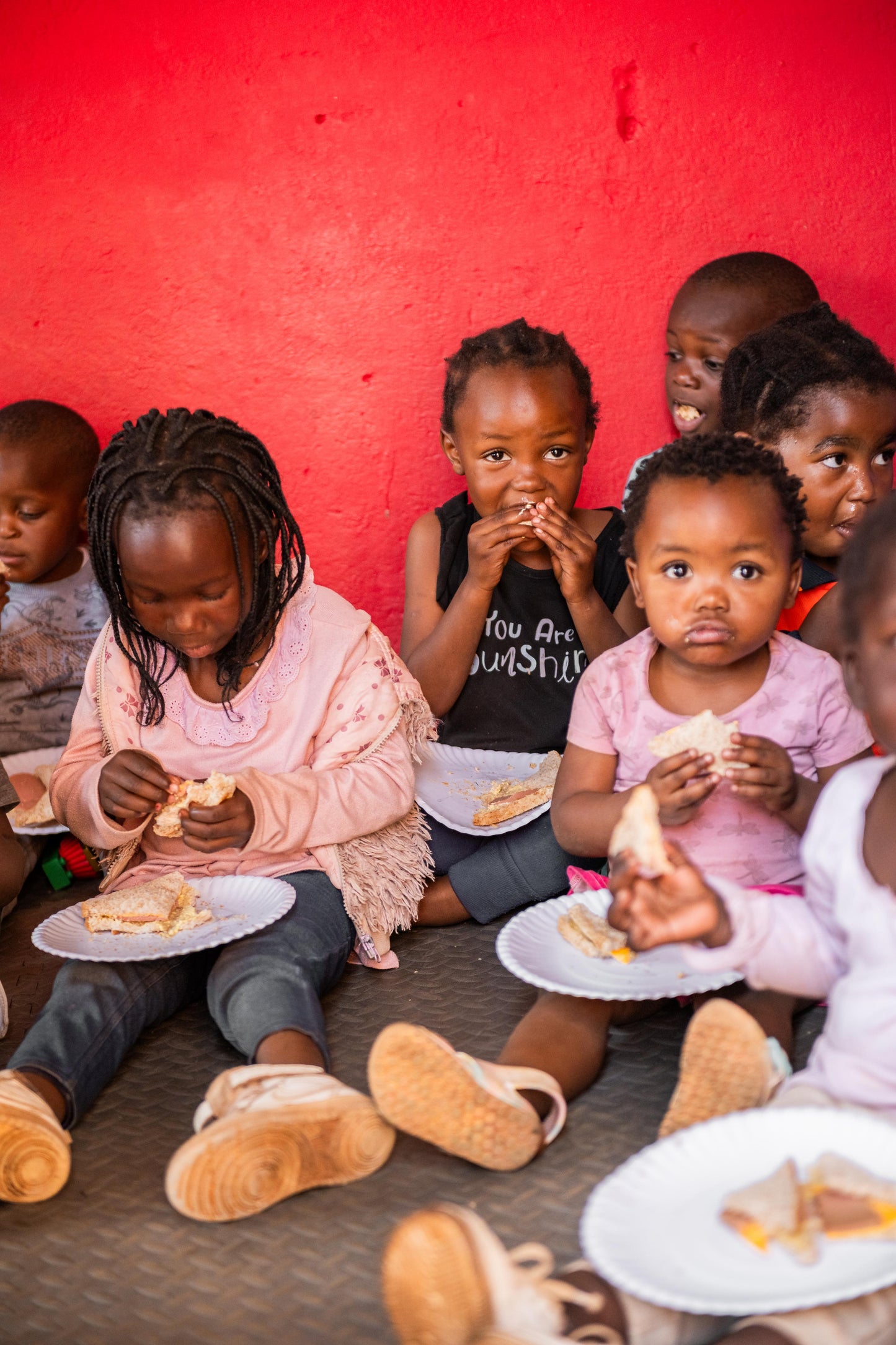 Kitchen Supplies: Large Pots